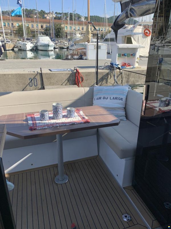 Sealine C330