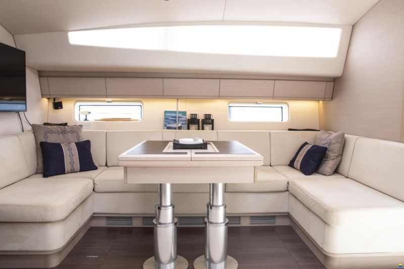 Jeanneau 64