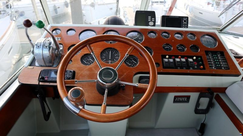 Coronet 30 Oceanfarer