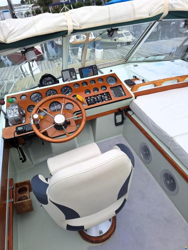 Coronet 30 Oceanfarer
