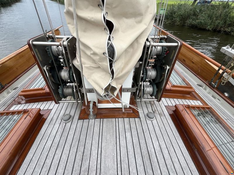 Lemsteraak Gouden Leeuw - Roefaak Hoek Design