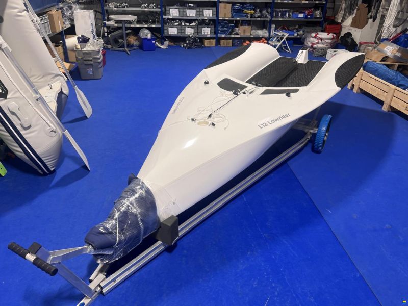AST Yachts & Composites L12 Lowrider