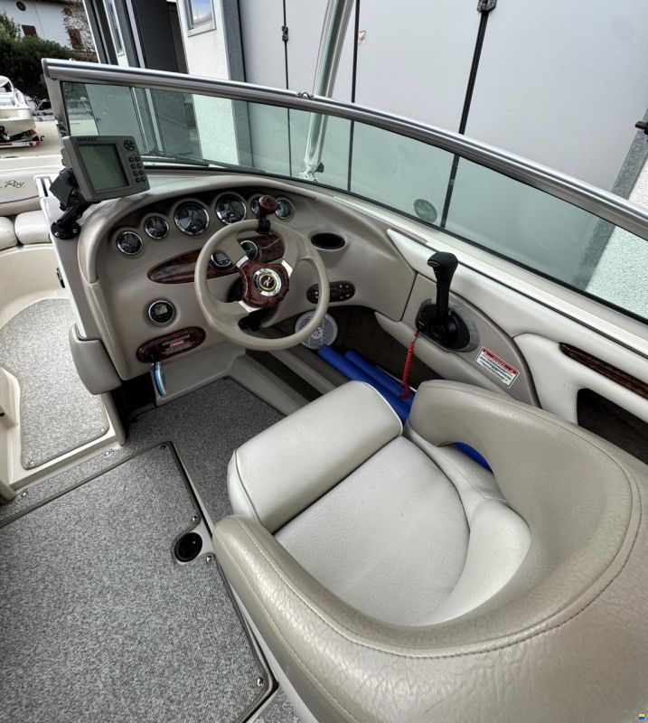 Sea Ray 200 select