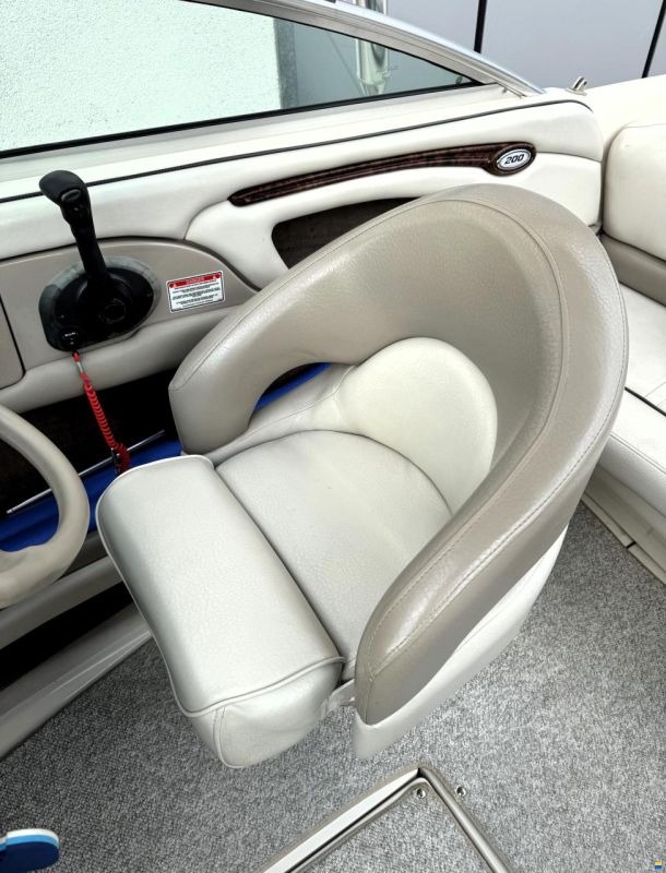 Sea Ray 200 select