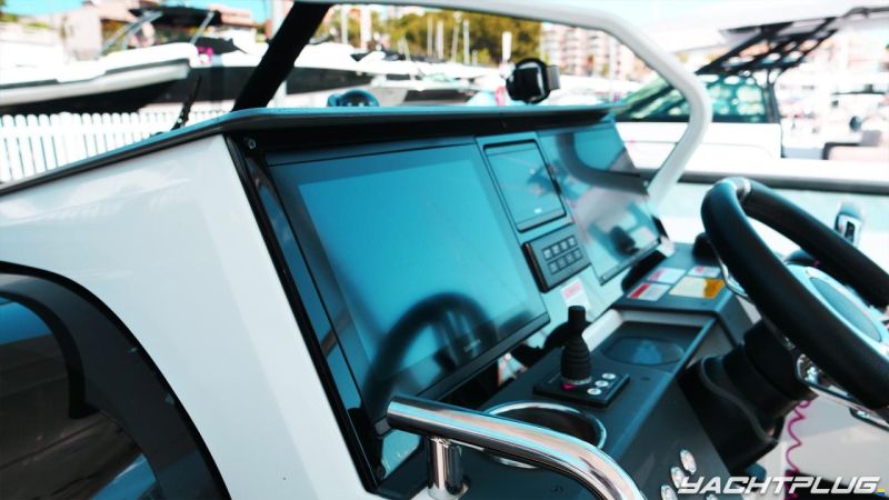 Quarken 27 T-Top