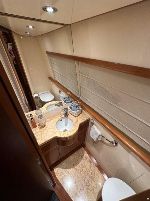 Ferretti CUSTOM LINE 94 - scafo #20