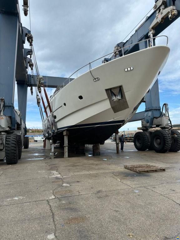Ferretti CUSTOM LINE 94 - scafo #20