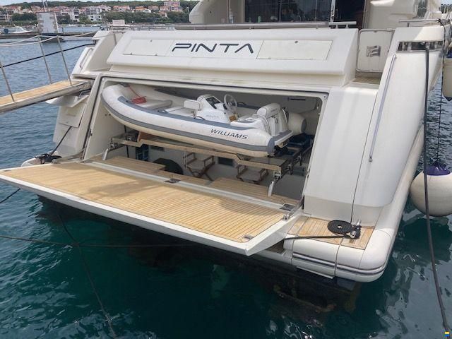 Ferretti CUSTOM LINE 94 - scafo #20