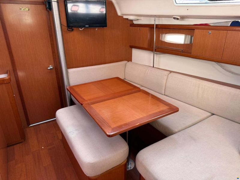 Beneteau Oceanis 40