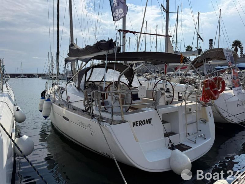 Beneteau Oceanis 40