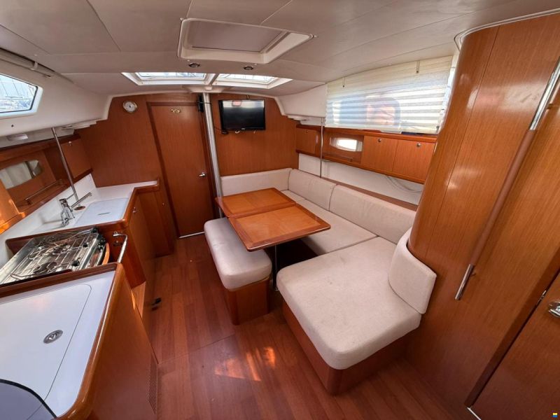 Beneteau Oceanis 40