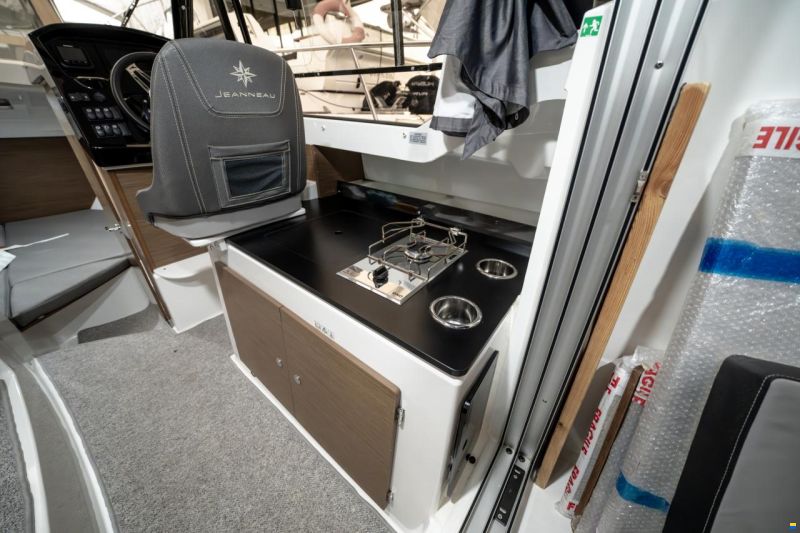 Jeanneau Merry Fisher 795
