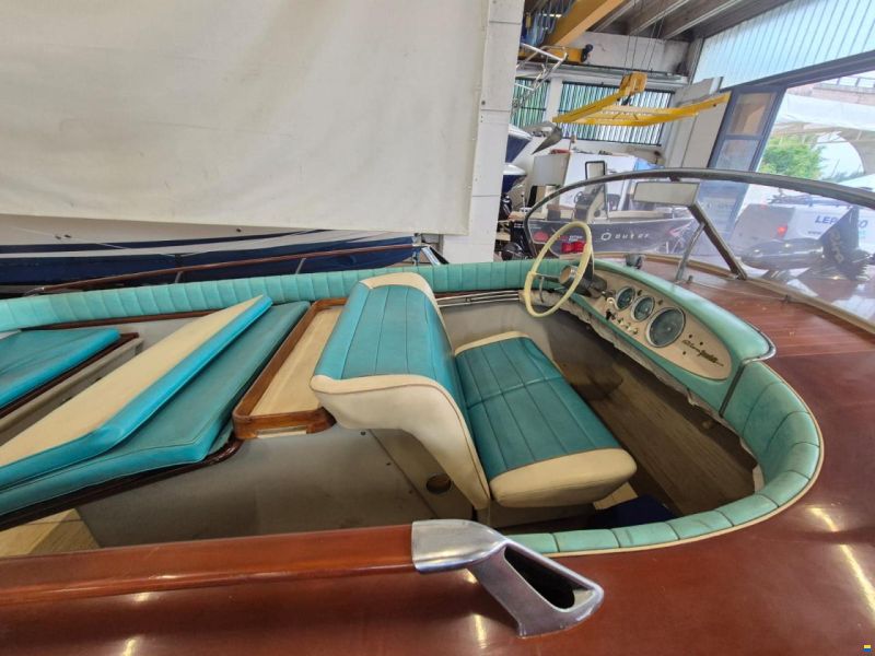 Riva Junior