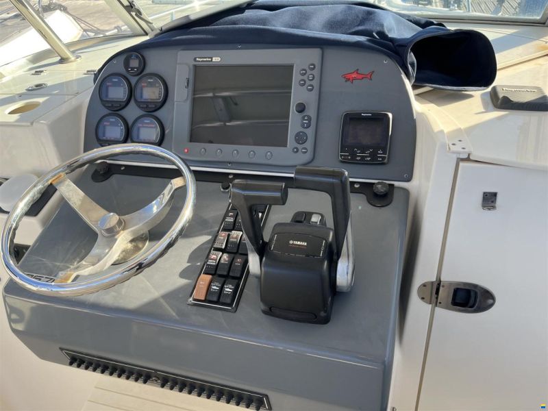 Pursuit 2670 Denali