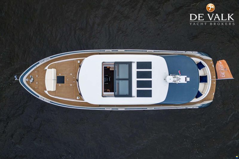 Holterman & De Vries 53 Commander