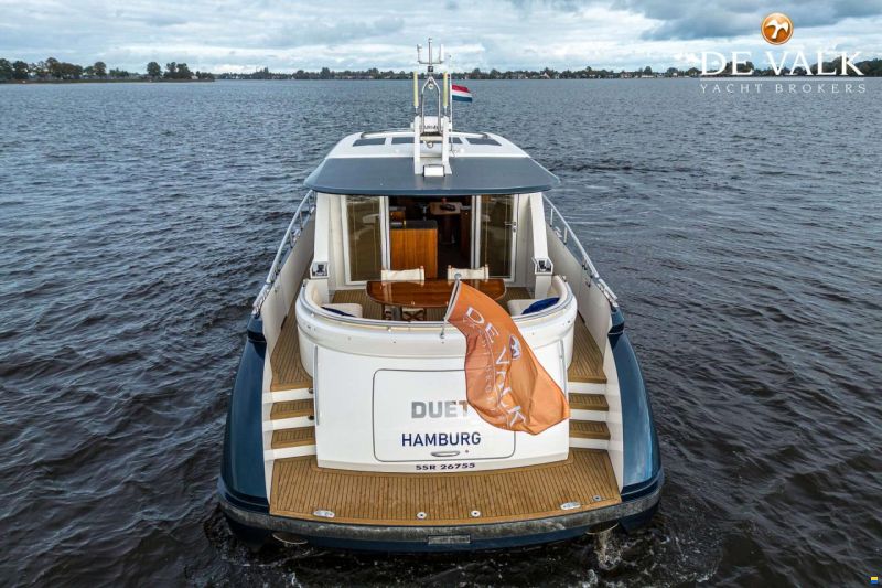 Holterman & De Vries 53 Commander