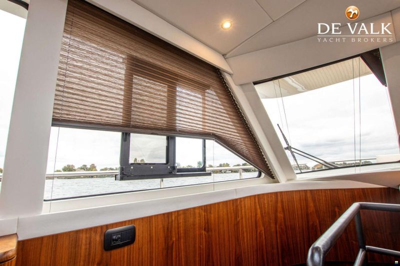 Holterman & De Vries 53 Commander
