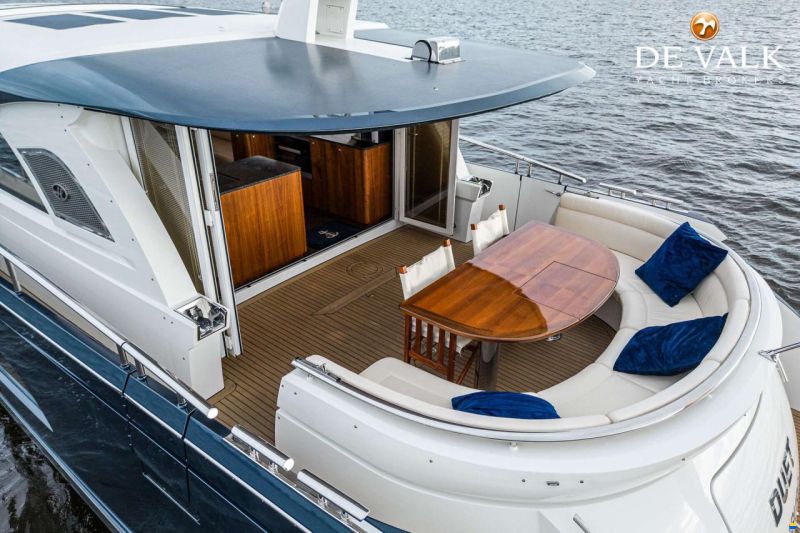 Holterman & De Vries 53 Commander