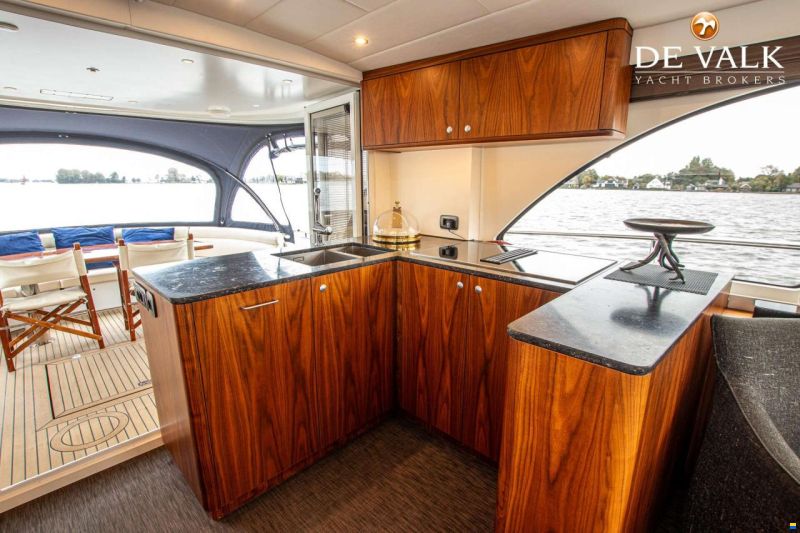 Holterman & De Vries 53 Commander
