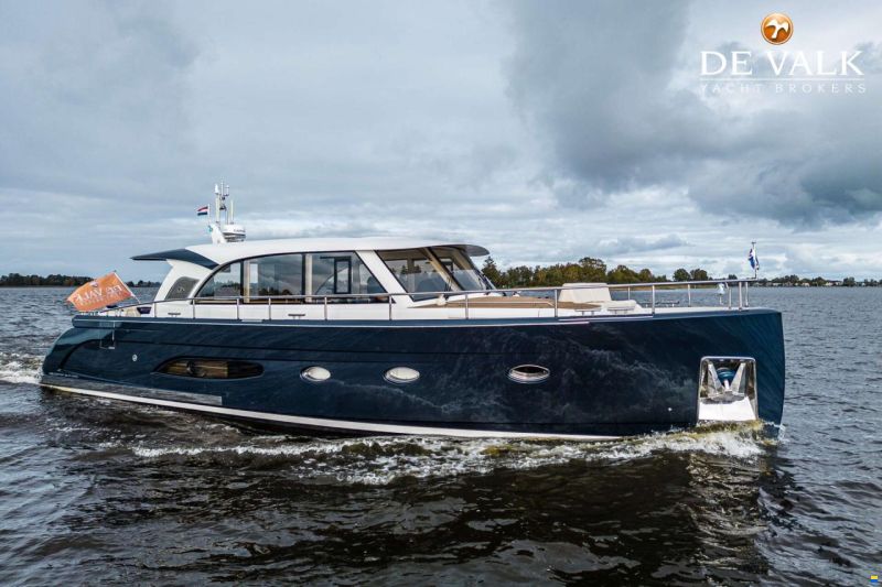 Holterman & De Vries 53 Commander