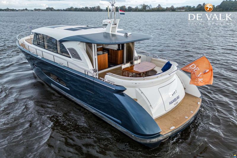 Holterman & De Vries 53 Commander