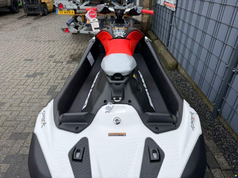 Sea-Doo Spark Trixx 90 1UP