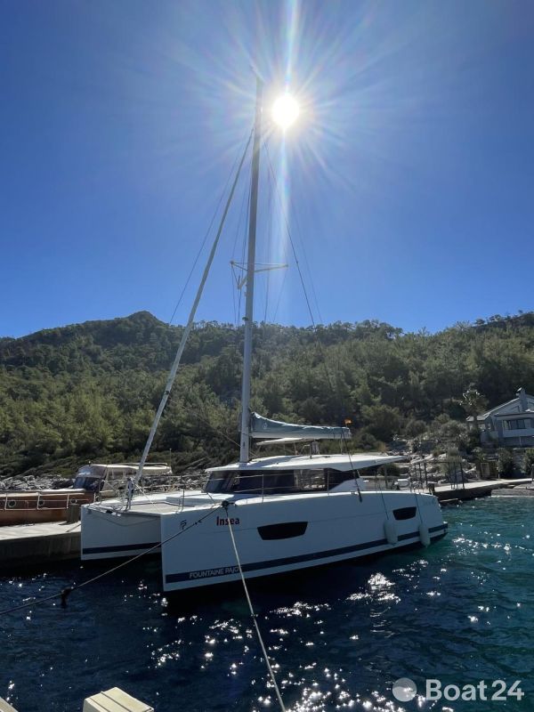 Fountaine Pajot Lucia 40 Maestro