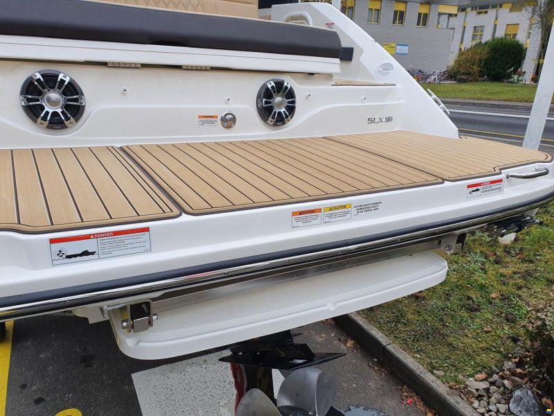 Sea Ray SLX 250 US