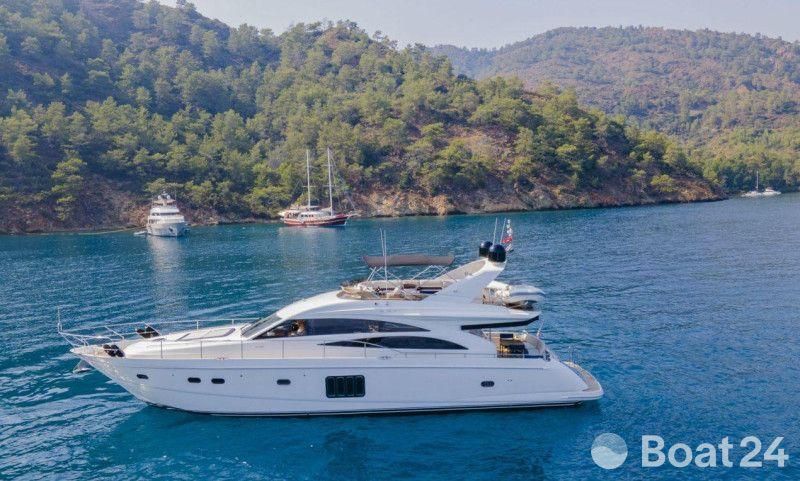 Princess 67 Fly