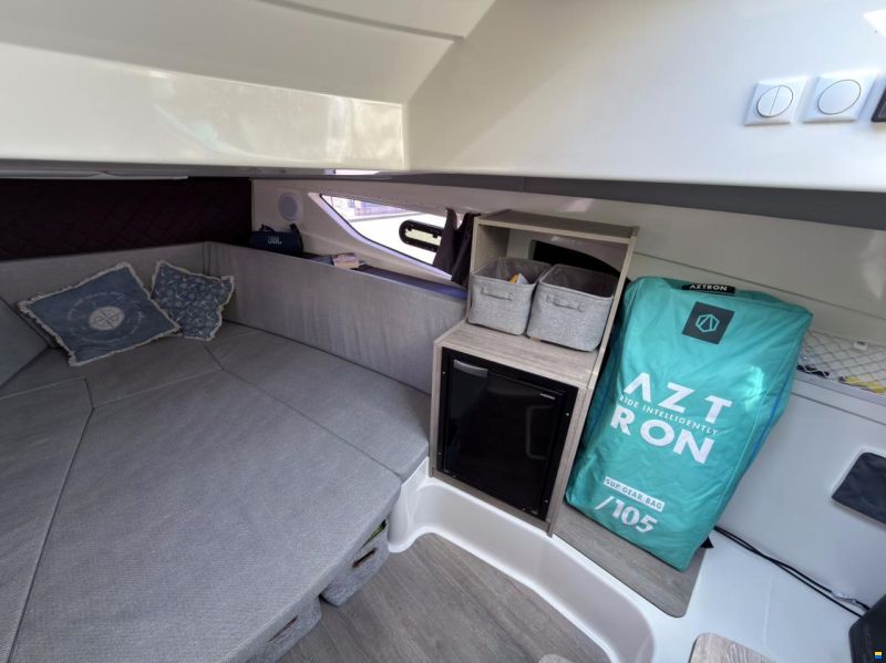 Quicksilver 875 SUNDECK
