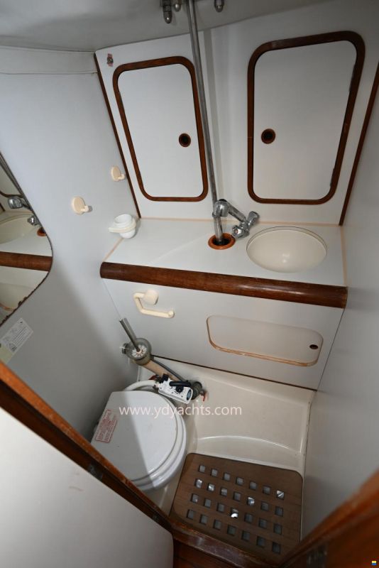 Beneteau Oceanis 430 Owner's Version