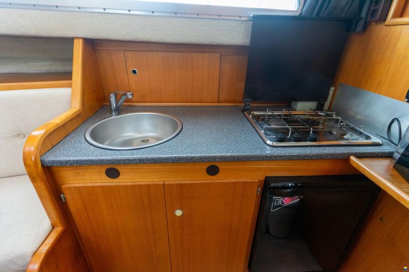 Marco Yachts 990