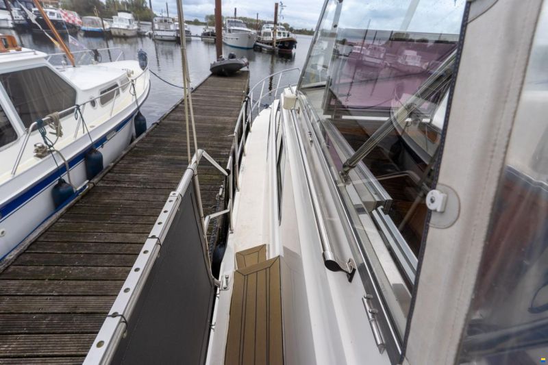 Marco Yachts 990