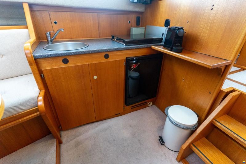 Marco Yachts 990