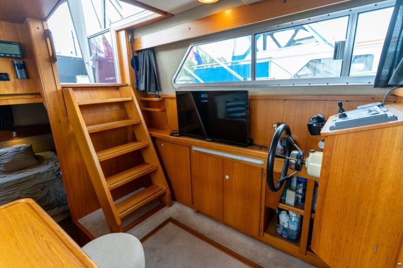 Marco Yachts 990