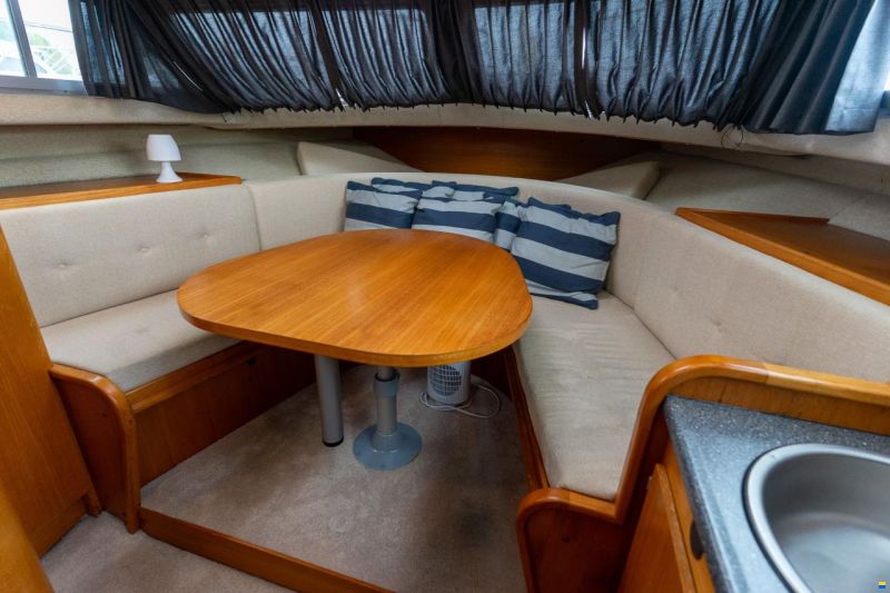 Marco Yachts 990