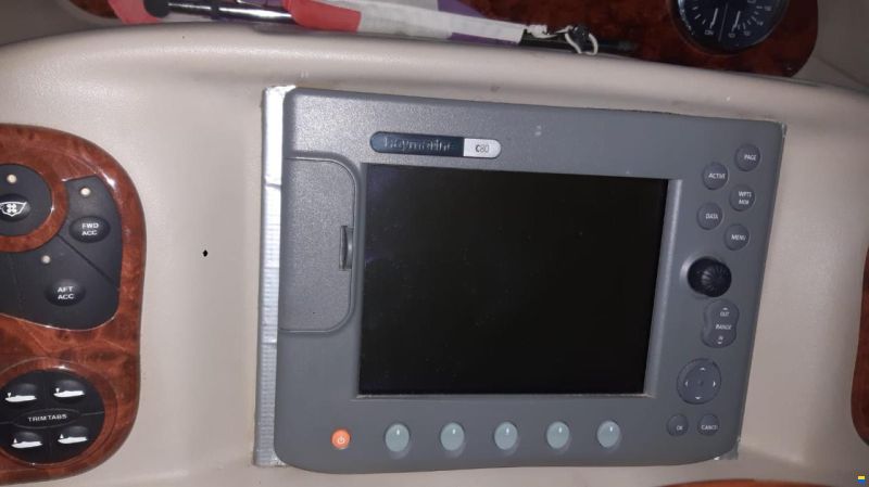 Sea Ray 300/335