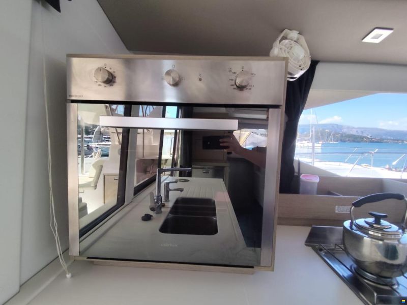 Fountaine Pajot Astrea 42