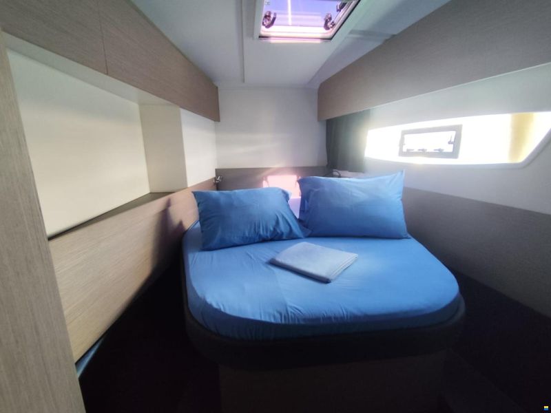 Fountaine Pajot Astrea 42
