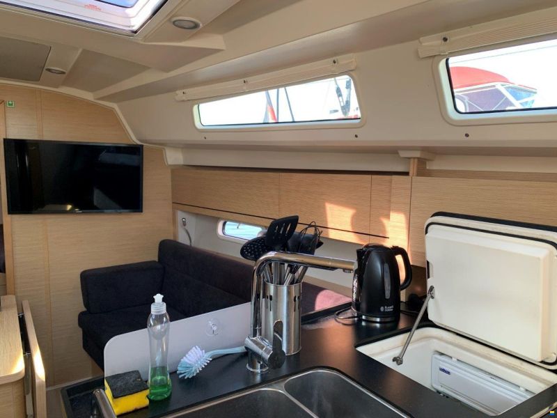 Hanse 348