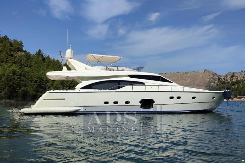 Ferretti 681