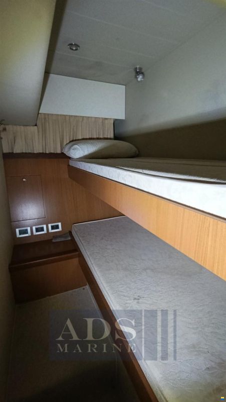 Ferretti 681