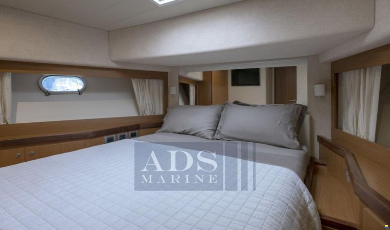 Ferretti 681