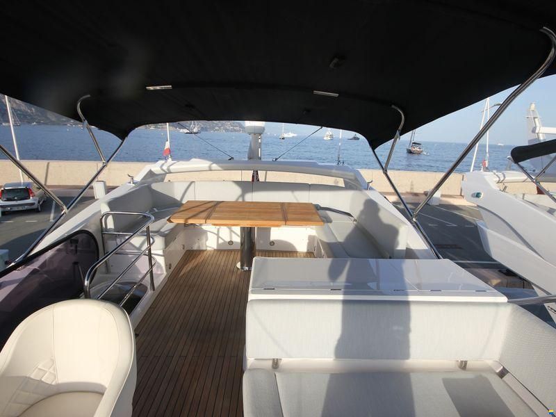 Sunseeker Manhattan 52