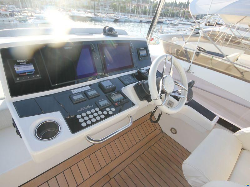 Sunseeker Manhattan 52