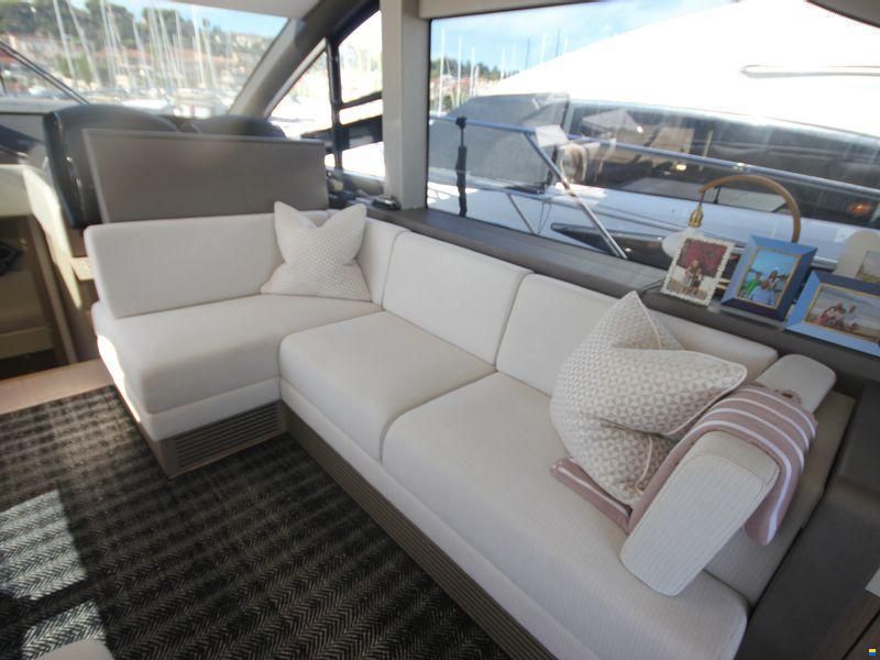Sunseeker Manhattan 52