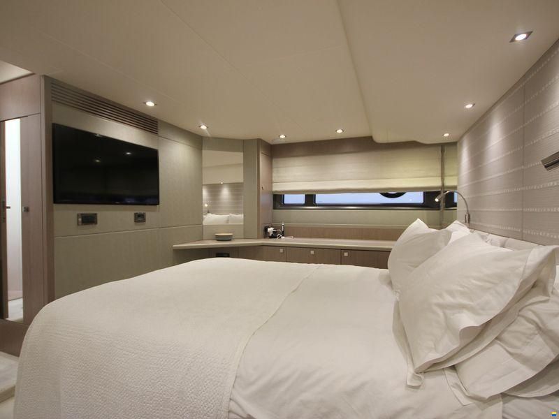 Sunseeker Manhattan 52