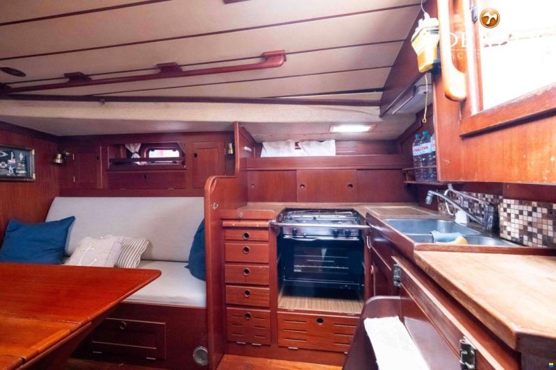 Hallberg-Rassy 38