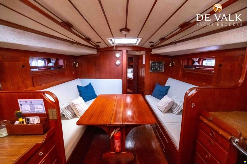 Hallberg-Rassy 38