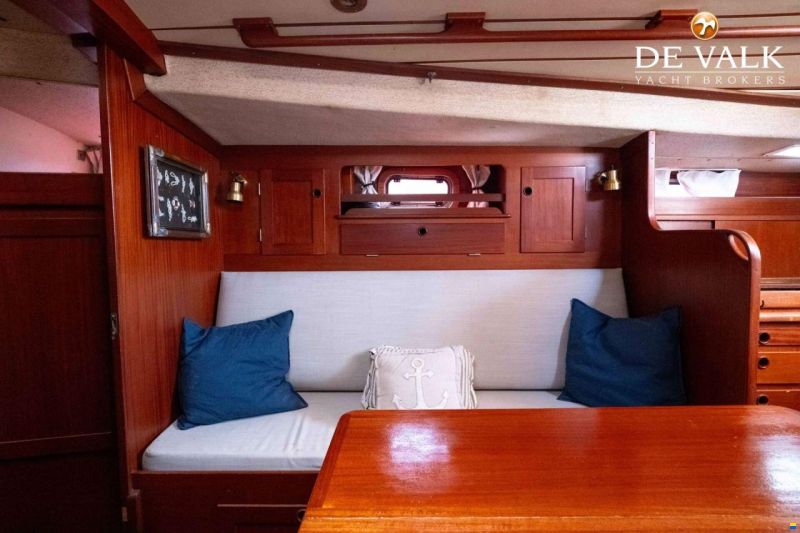 Hallberg-Rassy 38